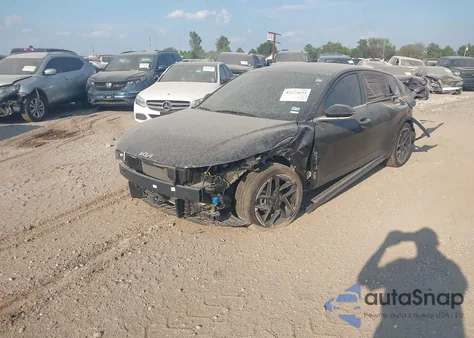 2025 Kia K4 Gt-Line из США, поврежденный, VIN 3KPFW4DE3SE062587